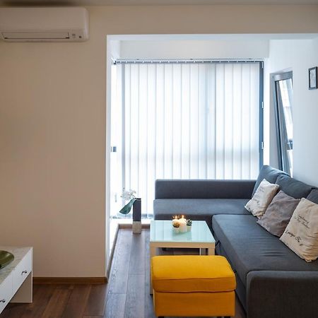 Bright Studio In The City Center Sofia Exterior foto
