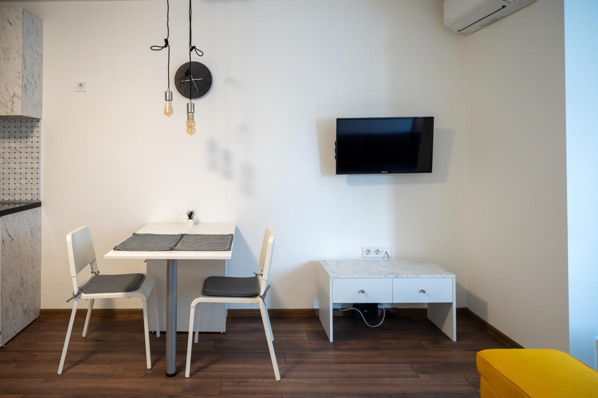 Bright Studio In The City Center Sofia Exterior foto