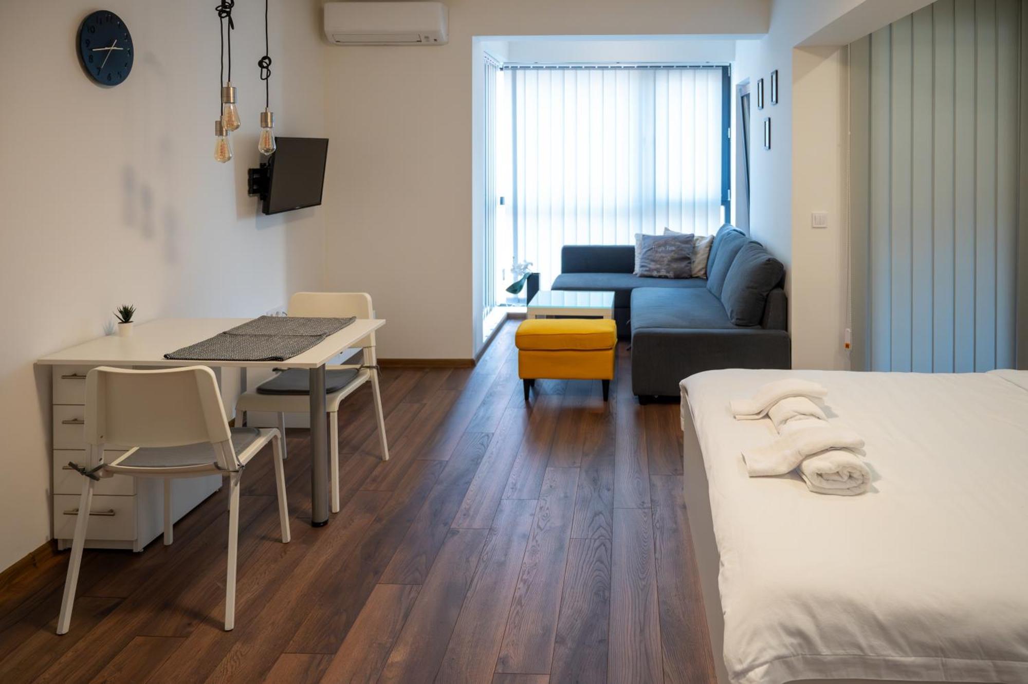 Bright Studio In The City Center Sofia Exterior foto