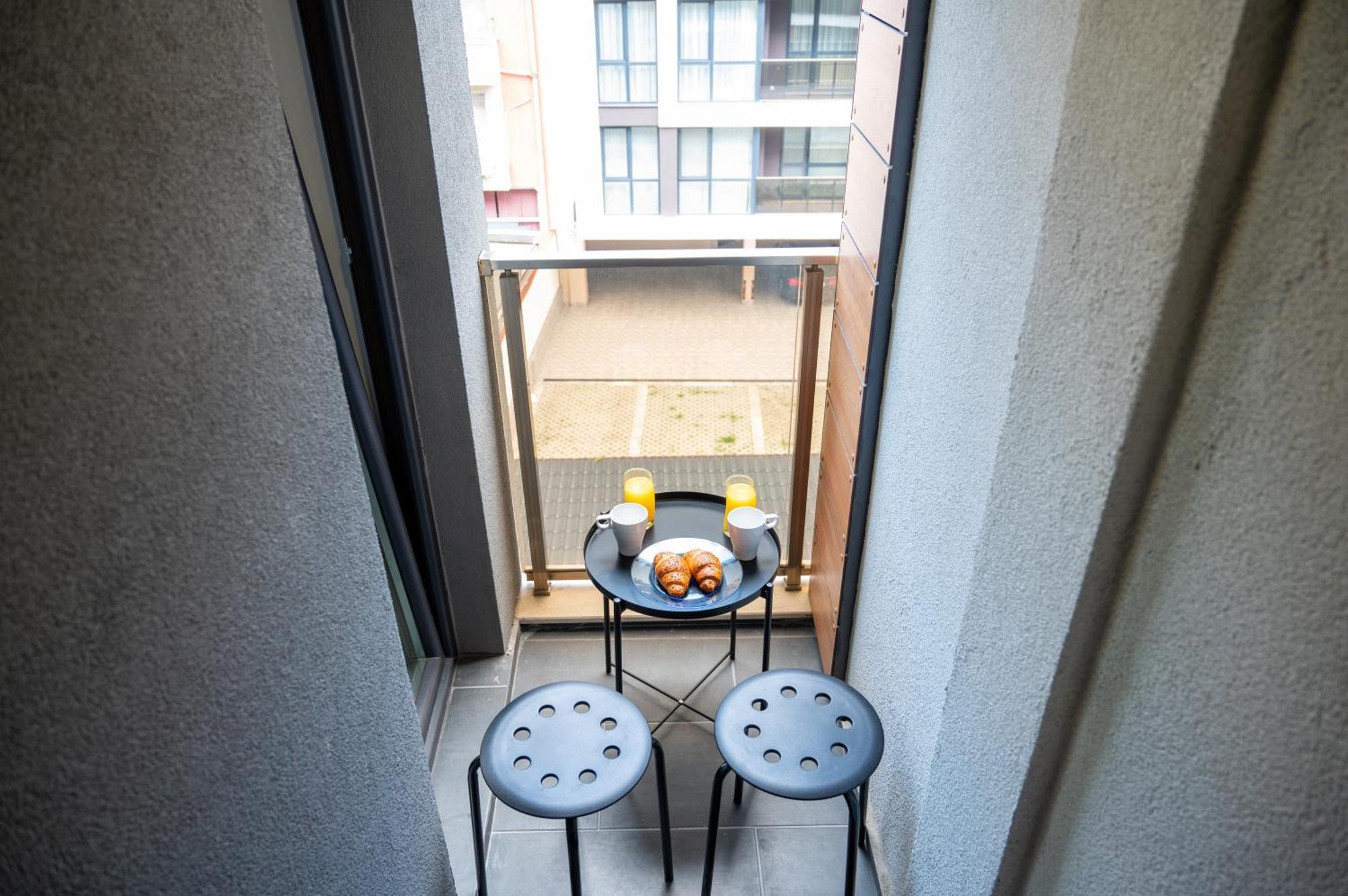 Bright Studio In The City Center Sofia Exterior foto